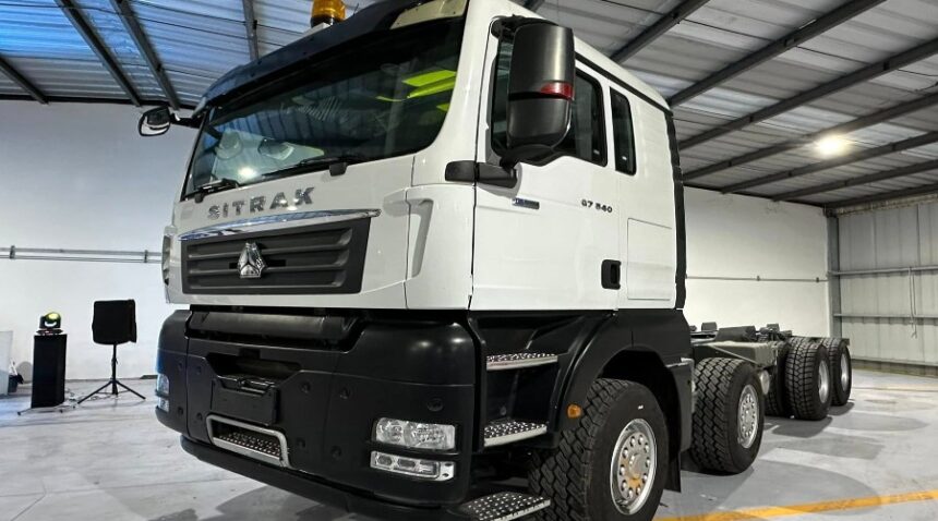 La nueva sucursal de Sitrak en Mérida cuenta con 10 bahías dedicadas al servicio correctivo y preventivo. Factor Automotor