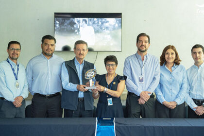 Tropper-recibe-Distintivo-ESR-2025-compromiso-y-responsabilidad-social-confirmados-Factor-Automotor