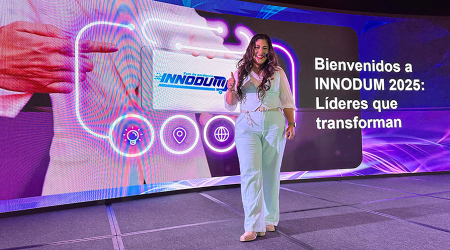 Yuliana Díaz Lozano, CEO & cofundadora de TIASTICA, durante INNODUM 2025