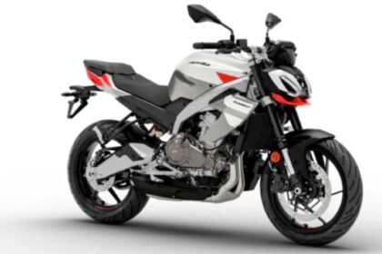 Tuono 457, es una naked ideal para aquellos que se inician en el motociclismo deportivo. Factor Automotor