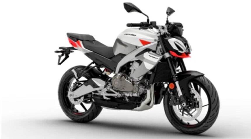 Tuono 457, es una naked ideal para aquellos que se inician en el motociclismo deportivo. Factor Automotor