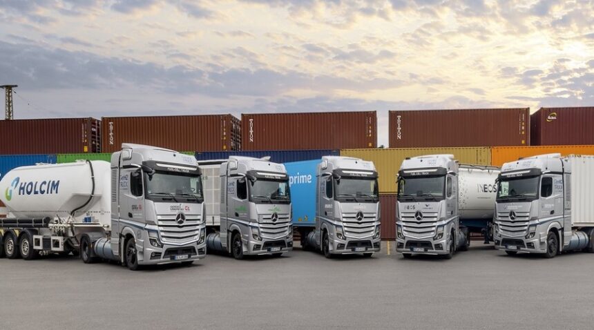 Los camiones Mercedes-Benz GenH2 resultaron altamente efectivos como las unidades de diésel. Factor Automotor