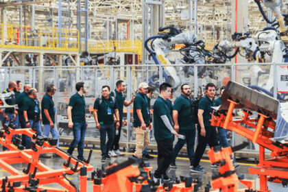 Enterate-del-nuevo-Programa-de-Entrenamiento-2025-de-Sitrak-en-China-Factor-Automotor