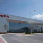 Fachada principal de la planta de Honda en Celaya, Guanajuato. Factor Automotor