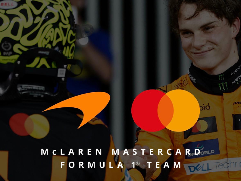 ilotos de McLaren en la presentación del McLaren Mastercard Fórmula 1 Team con la alianza Team Priceless