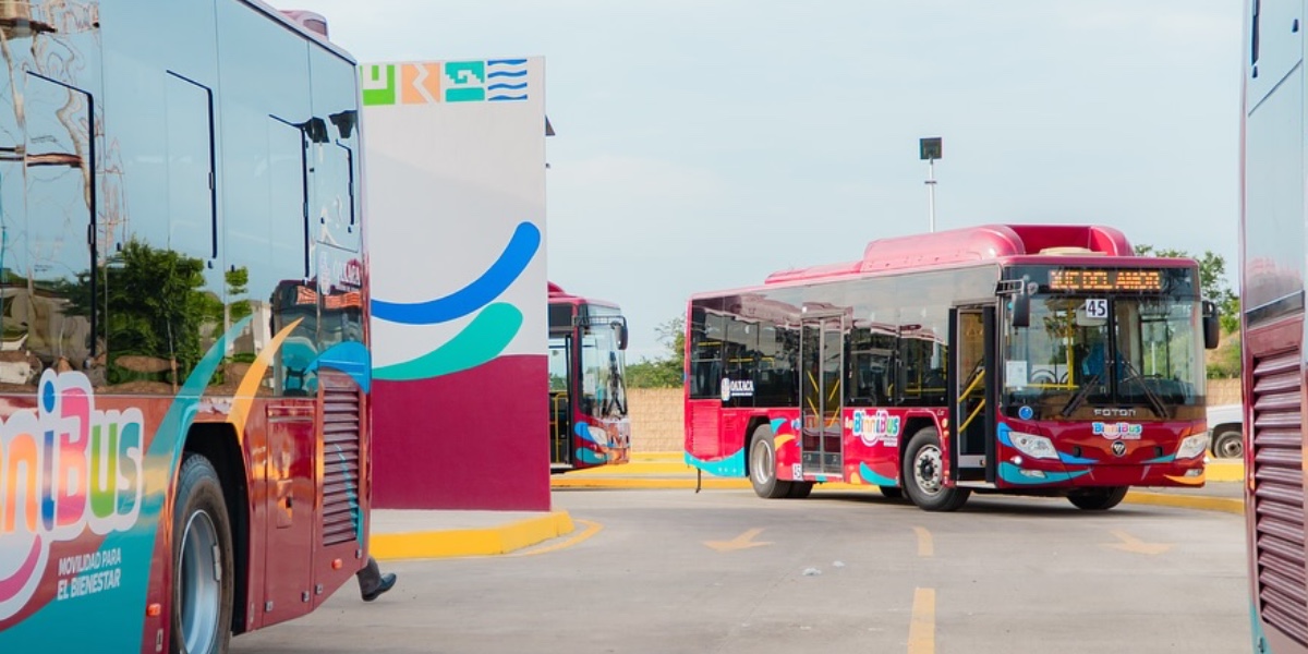Unidades FOTON a punto de hacer el recorrido de la reuta Tronca Kayaal en Oaxaca. Factor Automotor