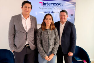 Retos-y-oportunidades-en-el-seguro-de-autos-electricos-en-Mexico-Interesse-Factor-Automotor