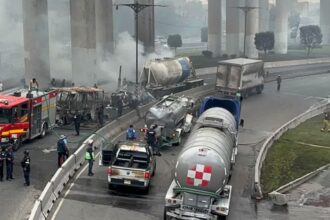 La compañía que gestionaba la pipa que causó una explosión en Iztapalapa dijo tener pólizas vigentes, algo que el Gobierno de la CDMX había negado. Factor Automotor