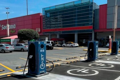 Soriana inauguró dos nuevas estaciones de carga en Nuevo León. Factor Automotor