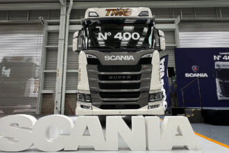 Tractocamion-numero-400-de-Scania-llega-a-la-importante-flota-de-TMS-Factor-Automotor