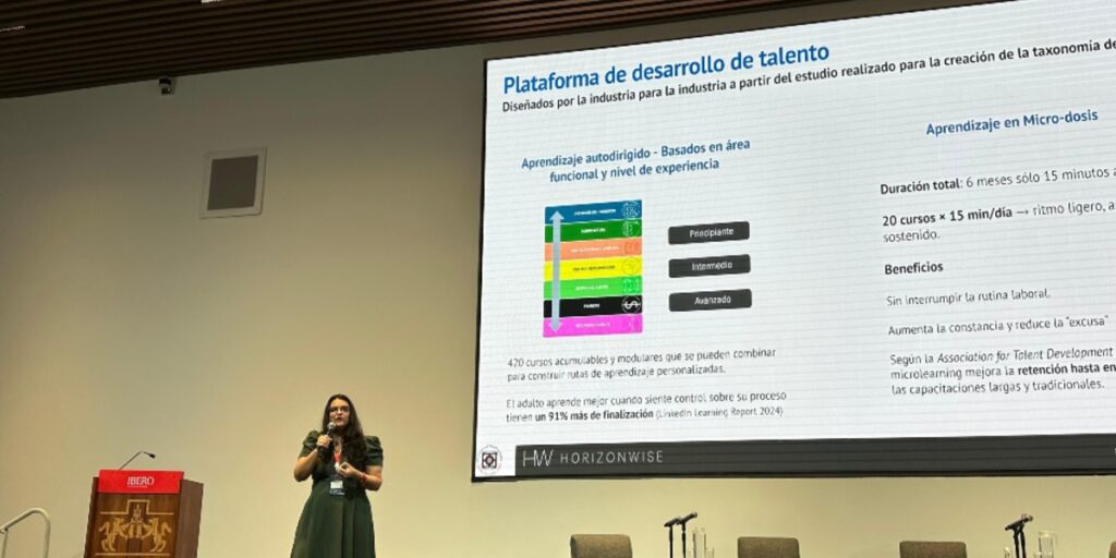 Mariana Albín, de Horizon Wise durante su presentación en Bussiness Automotive Meeting. Factor Automotor