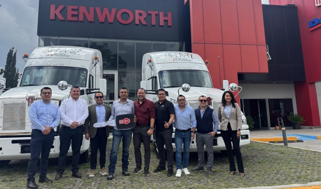 Grupo Peñafiel recibe flota de 30 tractocamiones Kenworth T880 Grupo Peñafiel recibe flota de 30 tractocamiones Kenworth T880