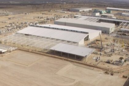 La planta COMPAS comenzó a construirse en 2016, en los años siguientes Nissan y Mercedes-Benz comenzaron a producir sus respectivos modelos, Infiniti y GBL. Factor Automotor