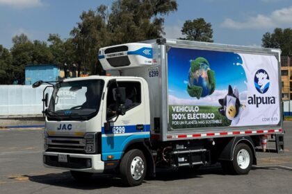 JAC-Mexico-entrega-sobresaliente-flota-a-Alpura-Factor-Automotor.