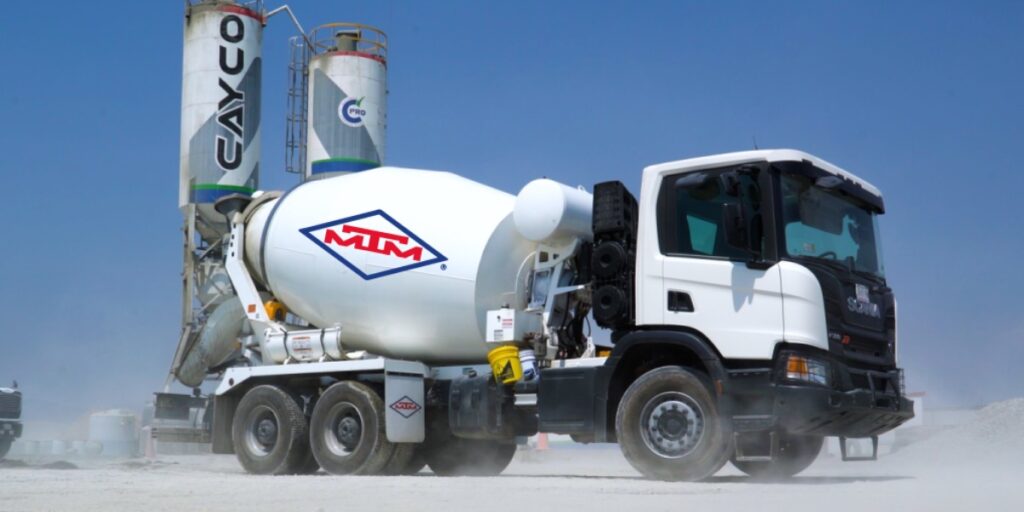 Mezcladora U-Mixer de MTM adaptada a un chasis de Scania. 