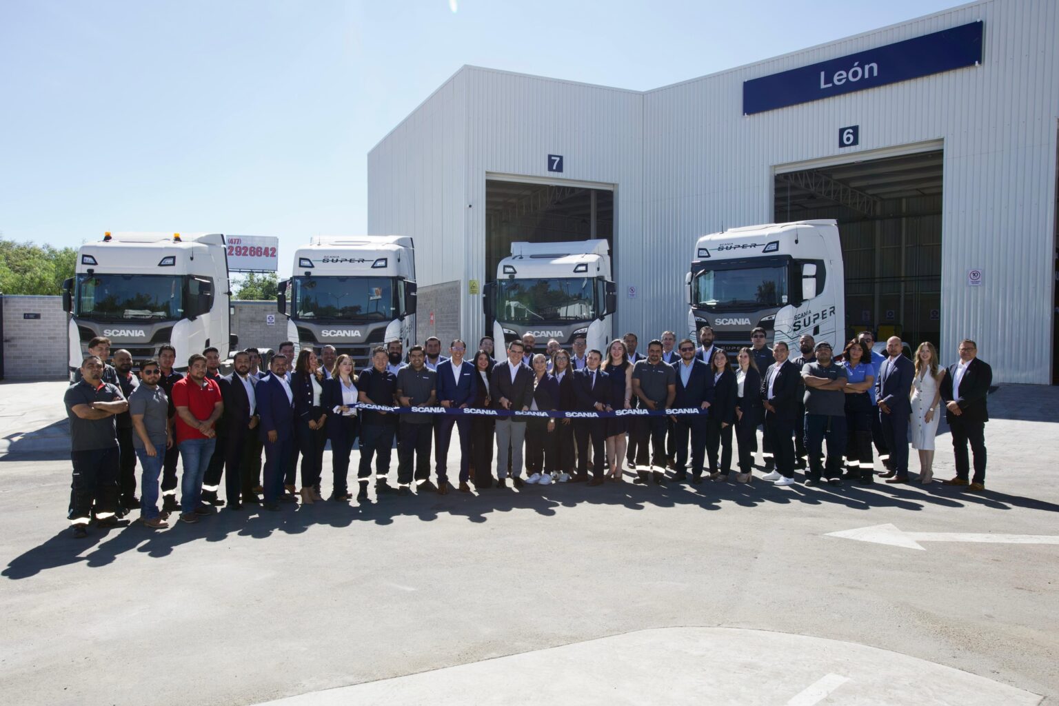 Inauguración de la nueve sede de Scania en León