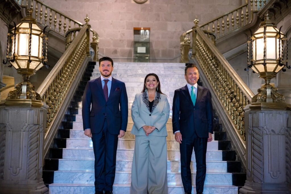 (De izq. a der.) Samuel García, gobernador de Nuevo León; Clara Brugada, jefa de Gobierno de CDMX y Pablo Lemus, gobernador de Jalisco. Factor Automotor