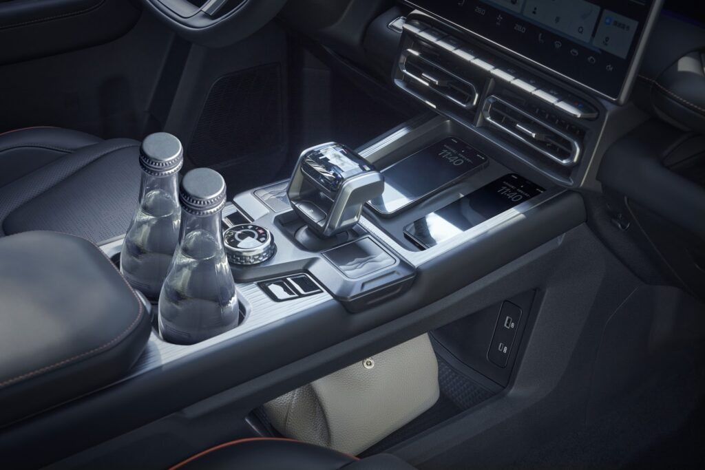 Además del espacio T1 i-DM 2026 cuenta con un moderno interior con palanca de velocidades tipo aviación. Factor Automotor