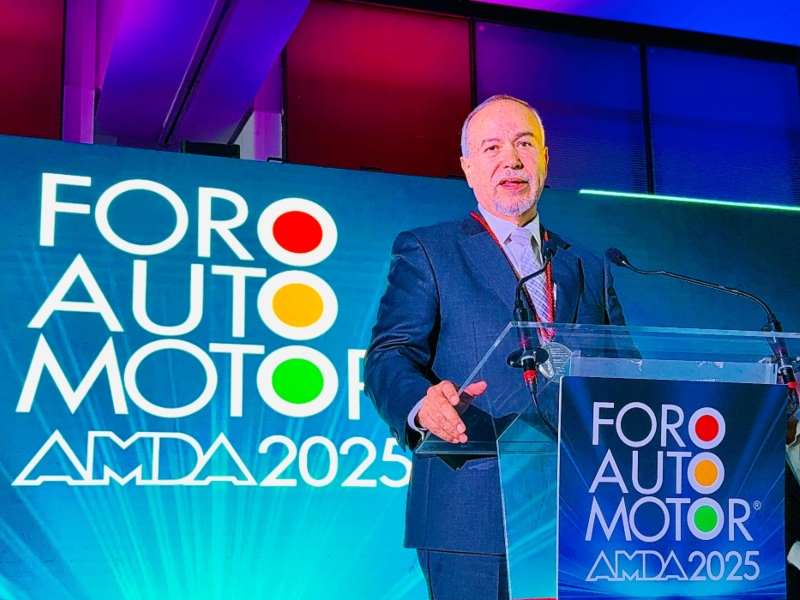 Jaime Plasencia recibe la Medalla Mérito AMDA 2025