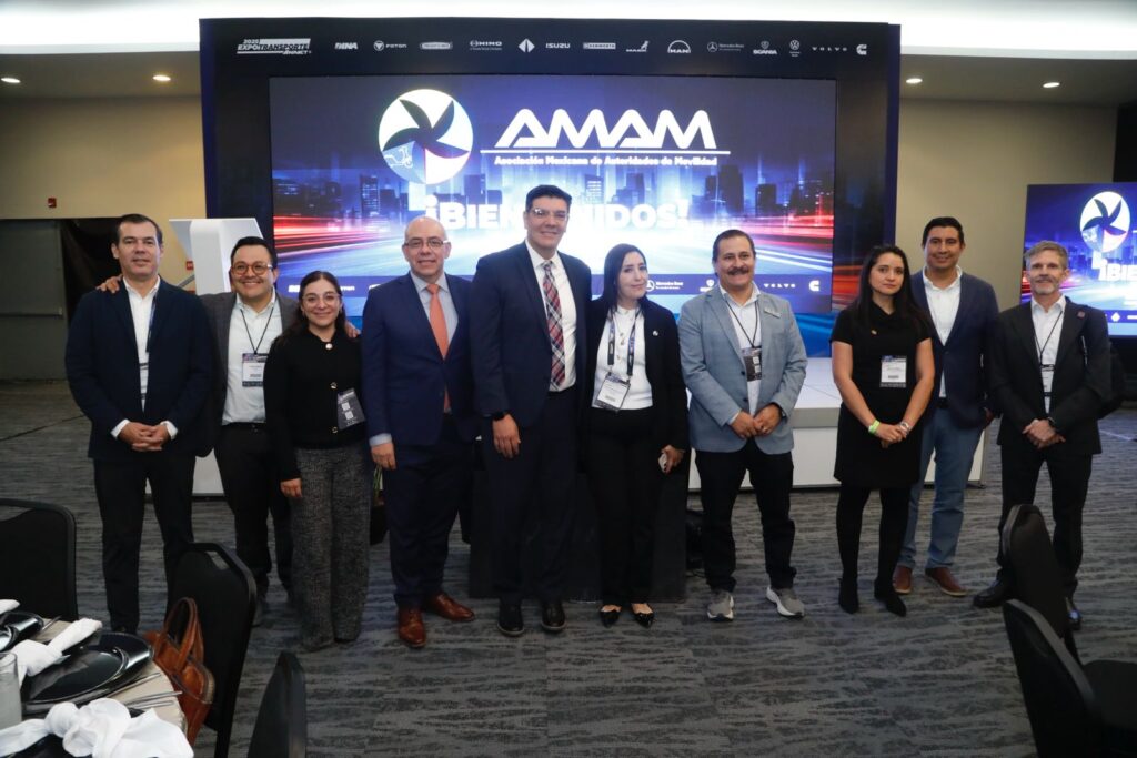 Más de 25 representantes de distintas cámaras e industrias se dieron cita en la ExpoTransporte. Factor Automotor