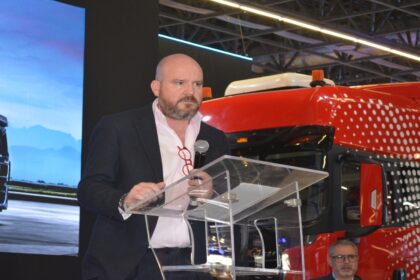 Además de presentar sus nuevos modelos Euro 6, la marca anunció una nueva inversión para una planta en Puebla. Factor Automotor