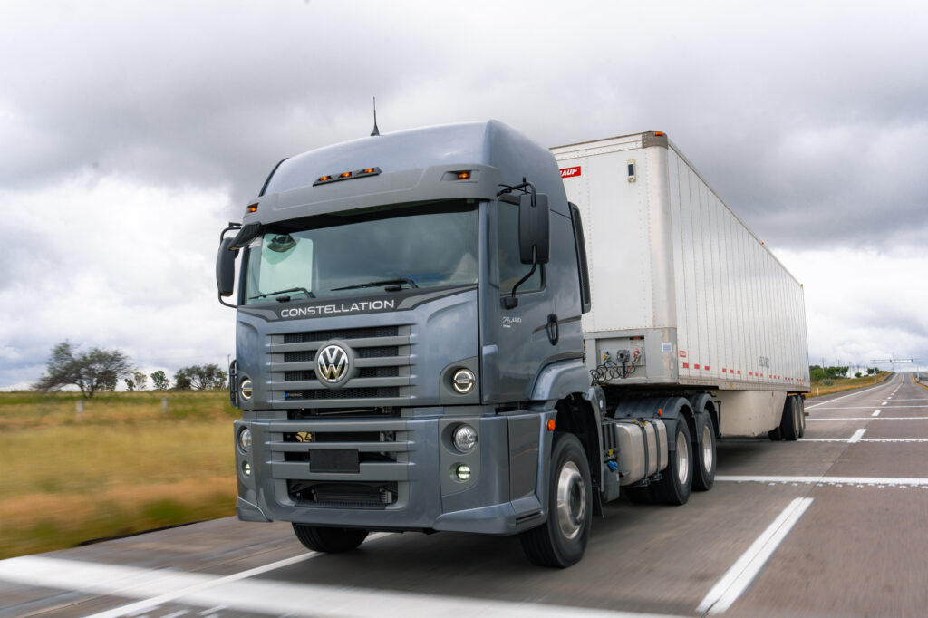 El nuevo Constellation 26.480 6×4 es el vehículo más grande desarrollado por Volkswagen para el mercado mexicano. Factor Automotor