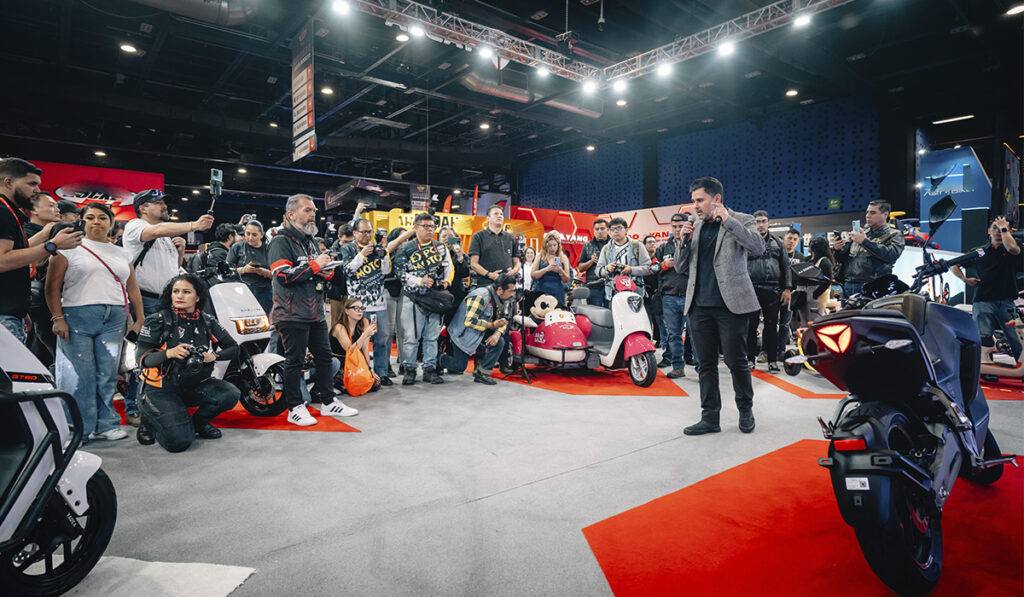 Yadea Keeness 2025 en Expo Moto CDMX,