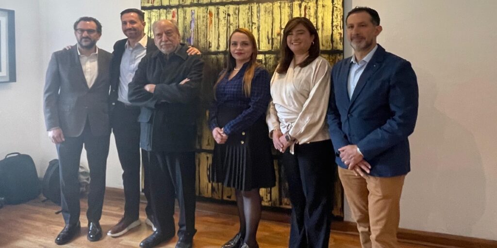 (De izq. a der.) José Ambe, CEO LDM; Miguel Rubio, ORACLE, David Martínez, director general de Soy Logístico; Ana Gutiérrez, consultor LDM; Sayuri González, consejera de Soy Logístico y Eric Porras, EGADE Tec de Monterrey. Factor Automotor