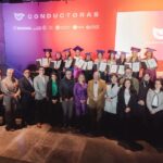 Las nuevas conductoras completaron 196 horas de formación teórica y práctica.