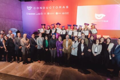 Las nuevas conductoras completaron 196 horas de formación teórica y práctica.