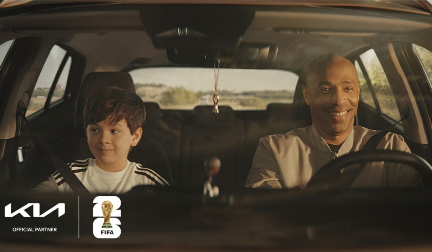 La iniciativa incluye el programa Kia Official Match Ball Carrier, que permitirá a niñas y niños vivir la experiencia del Mundial desde el campo.
