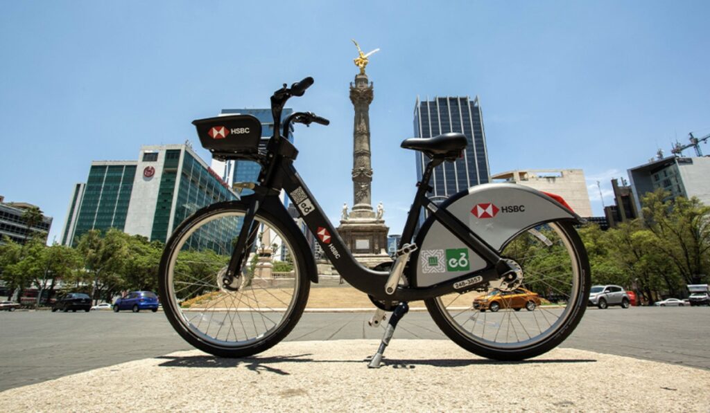 Ecobici forma parte del trayecto diario de miles de personas que se mueven entre trabajo, escuela y hogar.