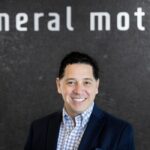 El nombramiento de Víctor Cabral refuerza la presencia del talento mexicano en posiciones globales de General Motors.