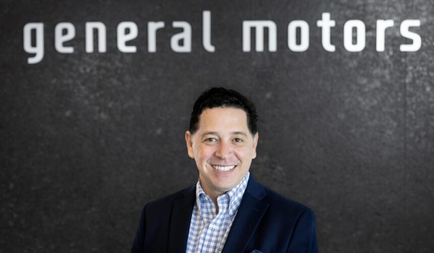 El nombramiento de Víctor Cabral refuerza la presencia del talento mexicano en posiciones globales de General Motors.