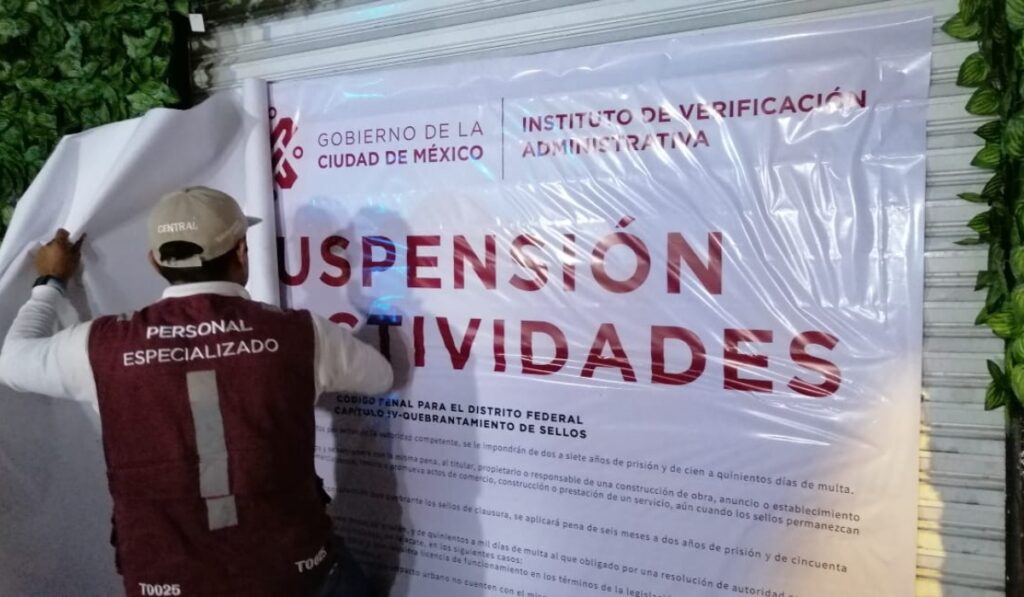 La AMDA pide la intervención de Clara Brugada ante abusos de funcionarios del INVEA. Descubre los detalles del caso.