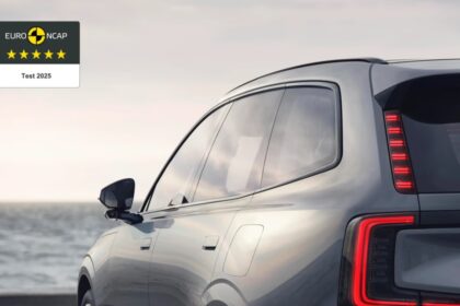 El Volvo EX90 celebra la máxima calificación de cinco estrellas otorgada por Euro NCAP.
