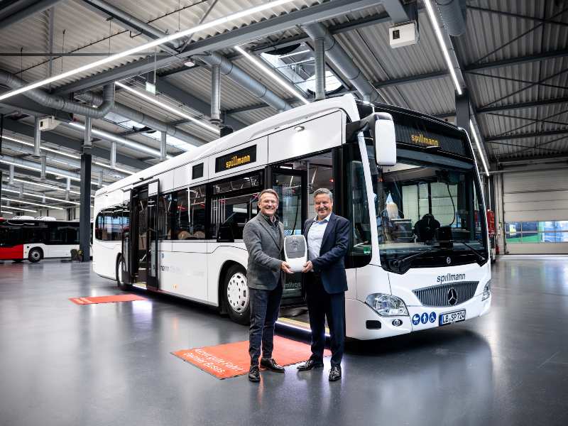Daimler Buses demuestra que la movilidad del futuro integra electrificación, diseño y personalización.