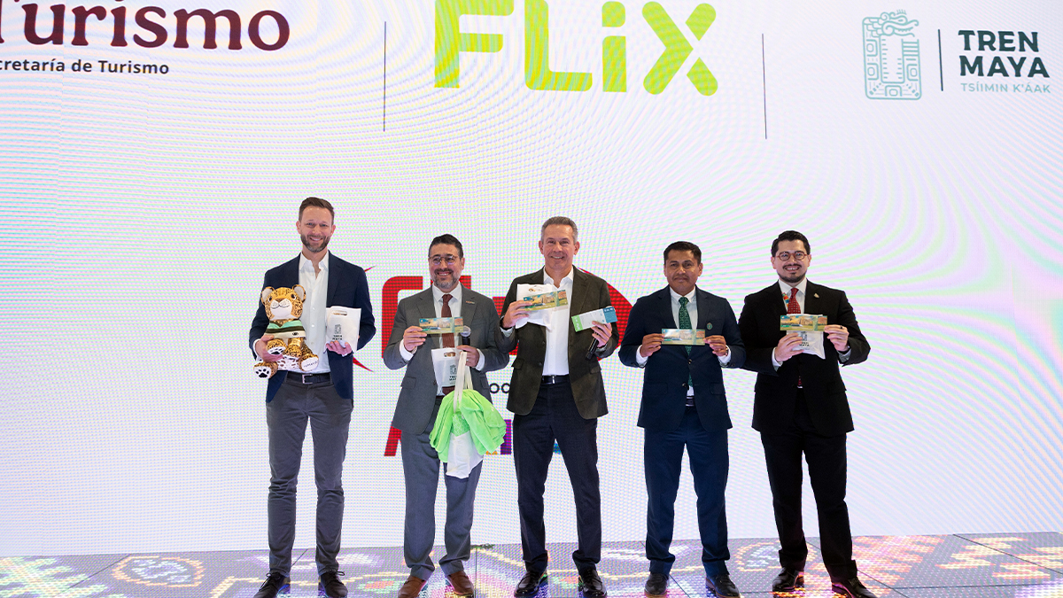 Directivos de Flix, Secretaría de Turismo y Tren Maya durante la presentación de una alianza para impulsar la movilidad turística y la comercialización de boletos en México Factor Automotor