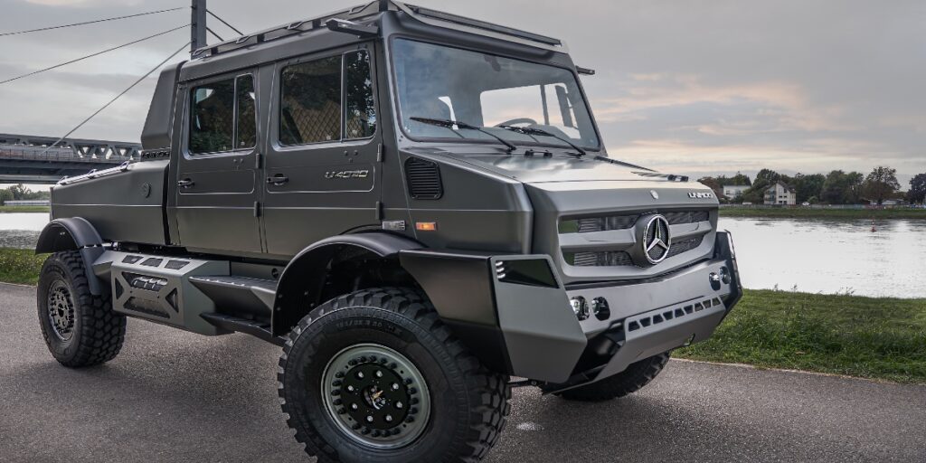El nuevo Unimog de Mercedes-Benz, muestra un exterior más lujoso, pero conserva su potencia y utilidad. Factor Automotor