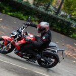 Rodar en moto exige atención plena y rompe con la rutina del llamado Blue Monday.