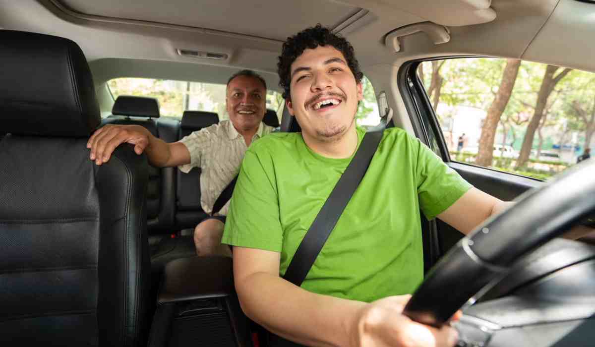 inDrive permite la negociación directa de tarifas entre pasajeros y conductores.