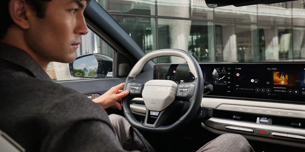 Los sistemas ADAS de KIA EV4 demostraron ser altamente útiles tanto para peatones como para el conductor. Factor Automotor