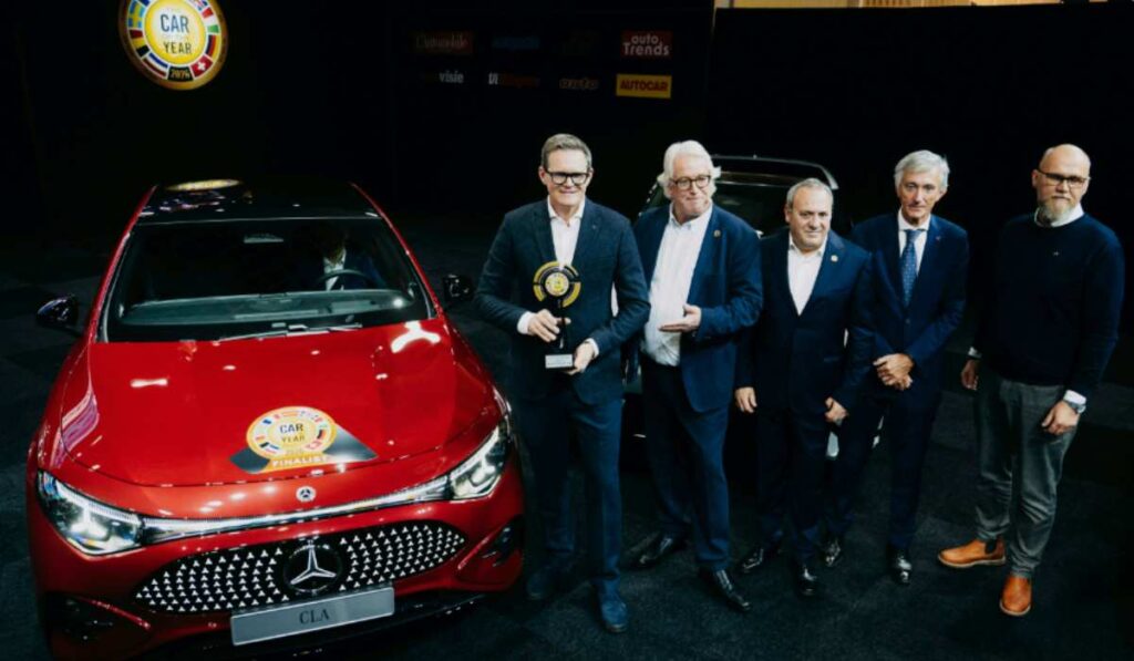 El CLA eléctrico redefine la movilidad premium, con una autonomía de hasta 792 kilómetros y arquitectura de 800 V para cargas ultrarrápidas.