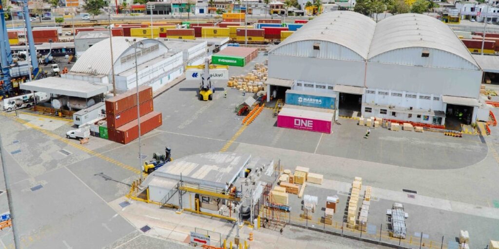 En 2025, el Puerto de Manzanillo movilizó cerca de 3.8 millones de TEUs consolidándose como uno de los más importantes en el Pacífico. Factor Automotor