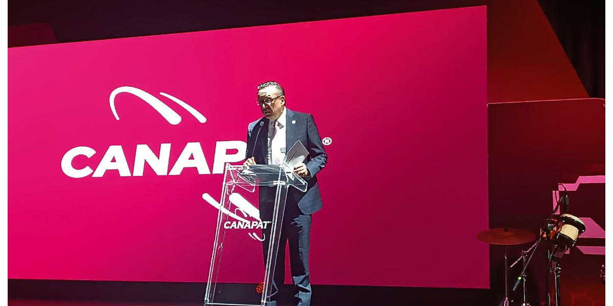 Luis Zaldívar Sánchez, presidente de la CANAPAT, durante la presentación de Expo Movilidad 2026. Factor Automotor