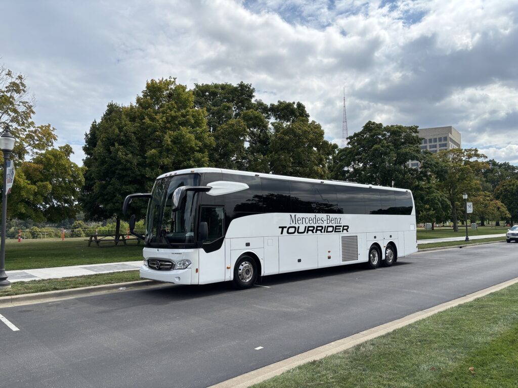 El modelo Mercedes Benz Tourrider se validará en las instalaciones de Jacksonville, previo a su entrega. Factor Automotor