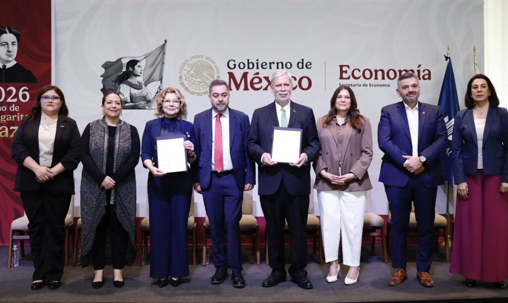 La firma del acuerdo entre la INA y el CENEVAL es un impulso a la competitividad del sector de las autopartes y la profesionalización del capital humano. 