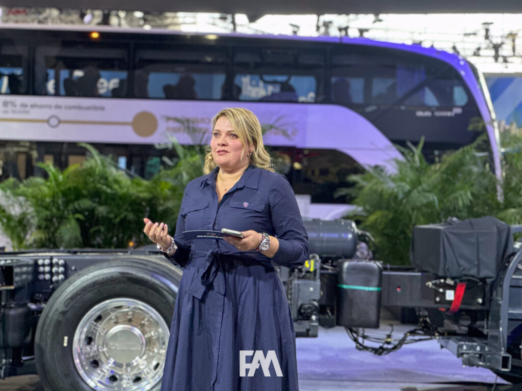 Adriana Davy Scania_Factor Automotor
