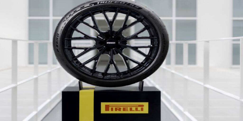 Las llantas de Pirelli fueron desarrolladas para salir de fábrica con autos deportivos de lujo, sin embargo ahora estarán disponibles en el mercado de repuestos. Factor Automotor