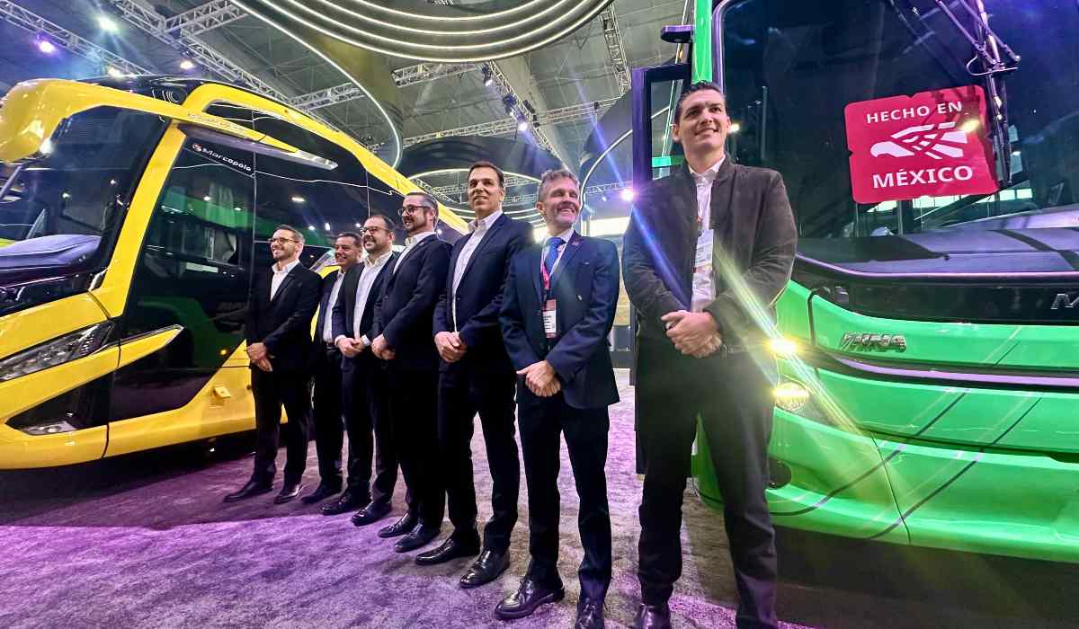 MegaFlux presenta una unidad eléctrica de 12 metros con capacidad para 100 pasajeros durante Expo Foro Movilidad 2026.